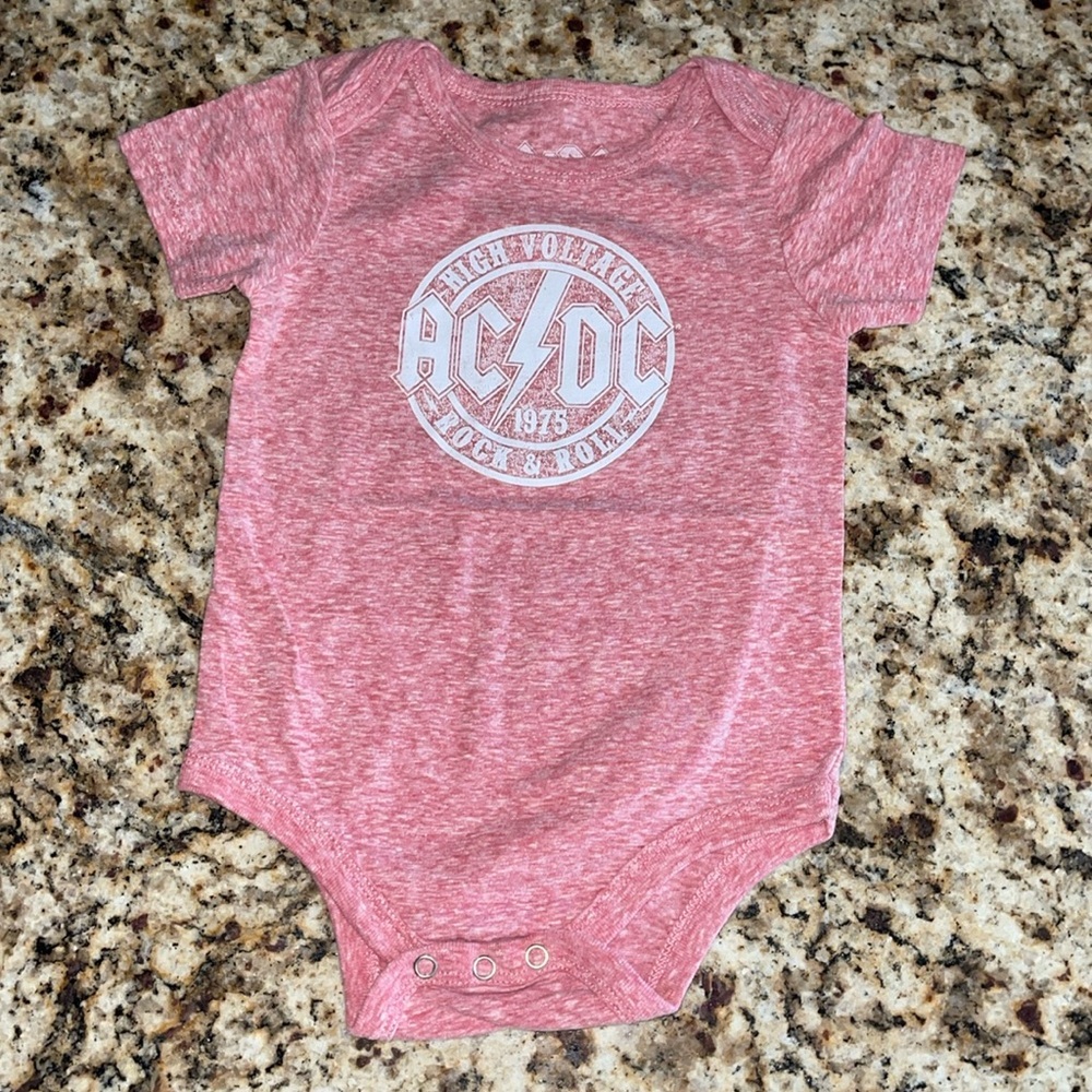 New AC/DC kid’s onesie 18mth